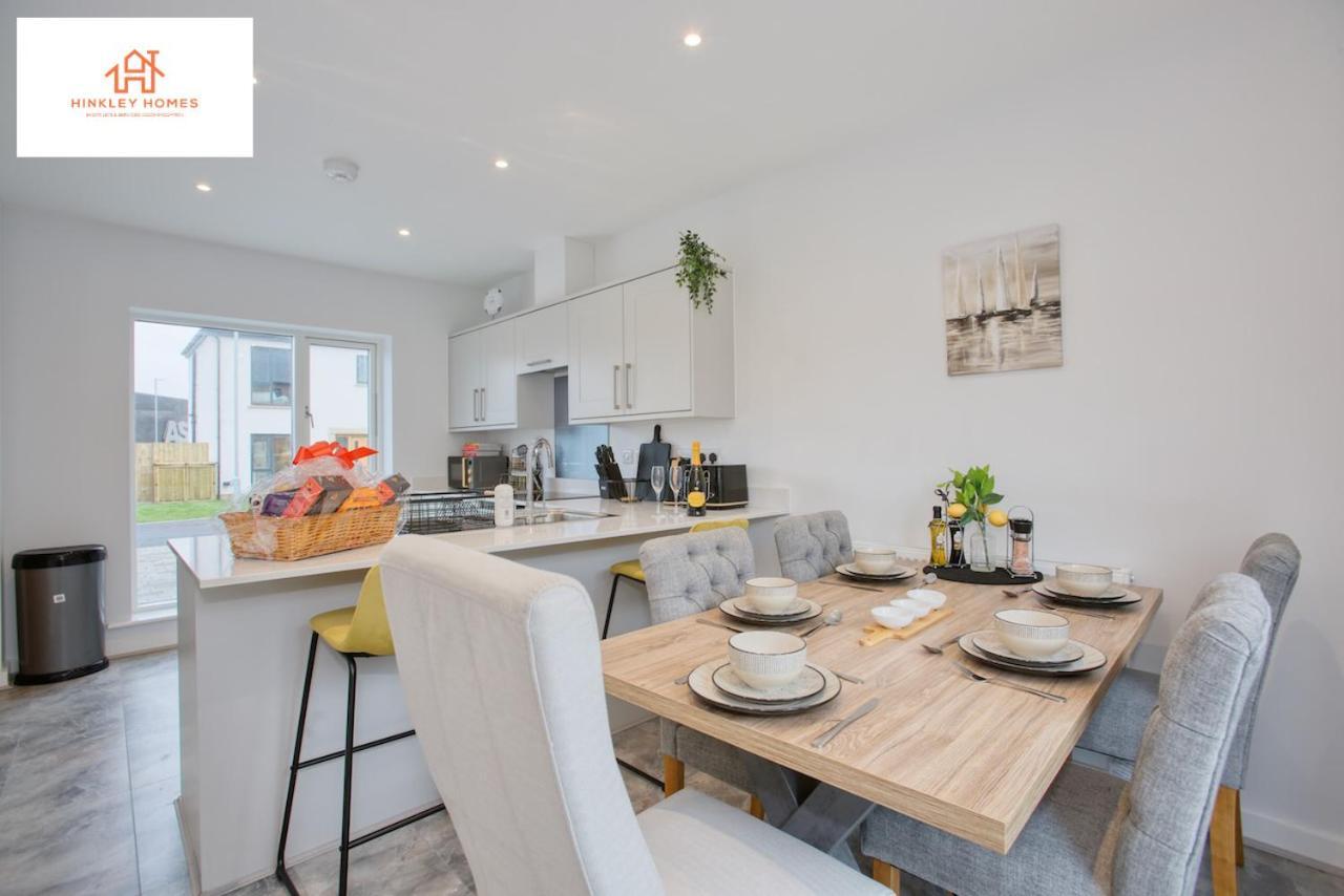 St Ives Bay - Immaculate Brand New 3Bed - Free Parking - Beach - Wifi Hayle Extérieur photo